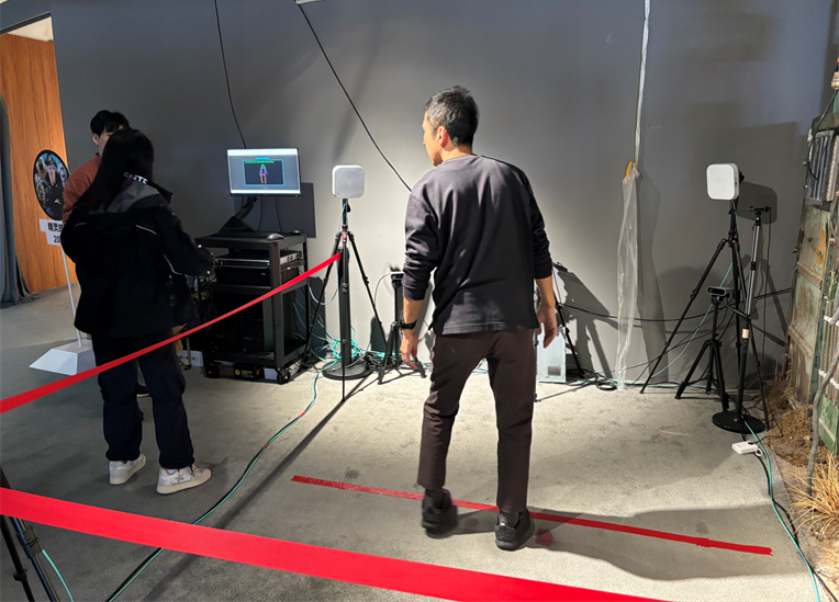 游客参观3